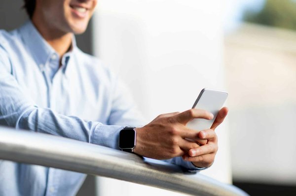 Chatbot gratuit : avantages, utilisations, bonnes pratiques